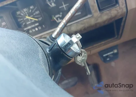 1986 Ford Bronco U100 z USA, uszkodzony, nr VIN 1FMDU15N6GLA59011